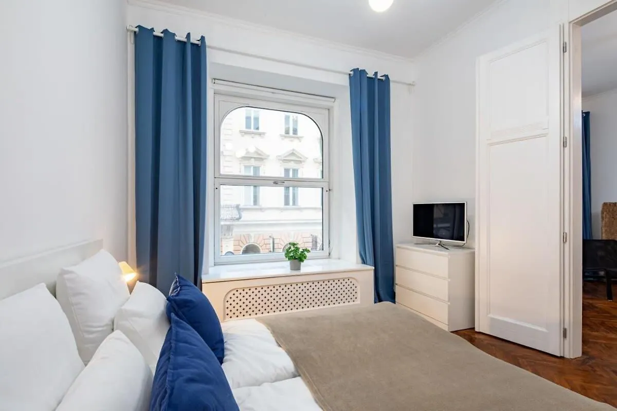 Super Central - New - Comfy Home Budapest Apartment